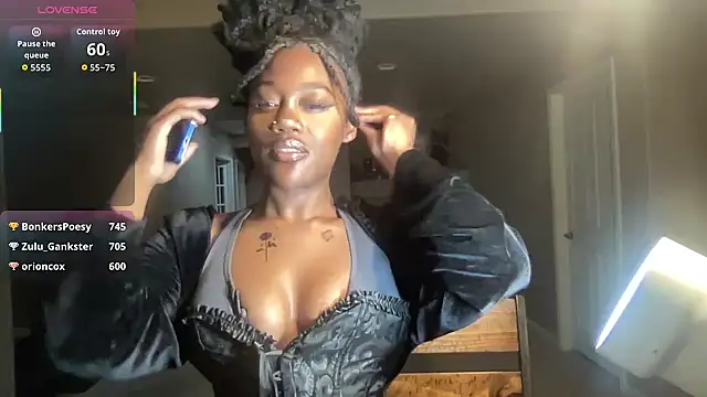 maskedgirl5005
