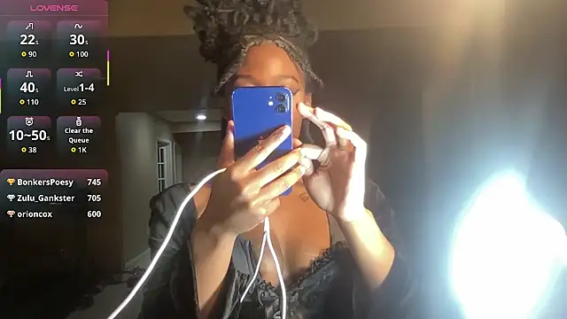 maskedgirl5005