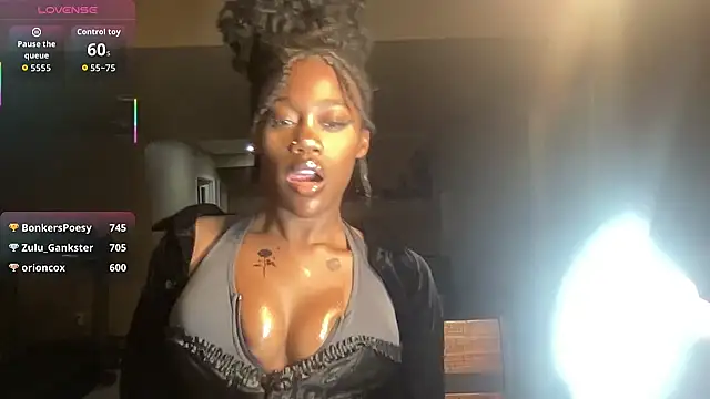 maskedgirl5005