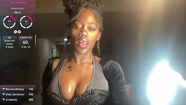 maskedgirl5005