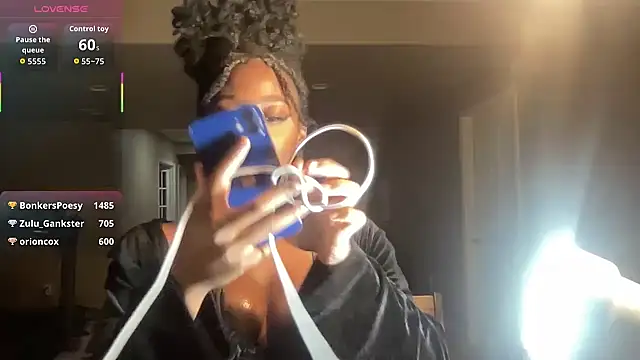 maskedgirl5005