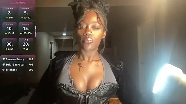maskedgirl5005
