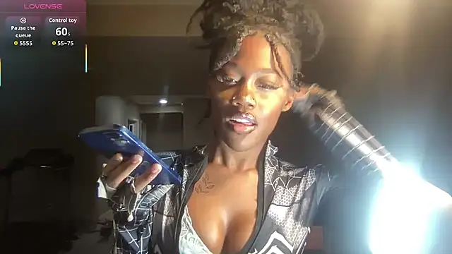 maskedgirl5005