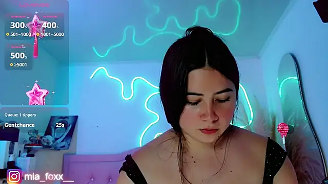 Mia_foxx_