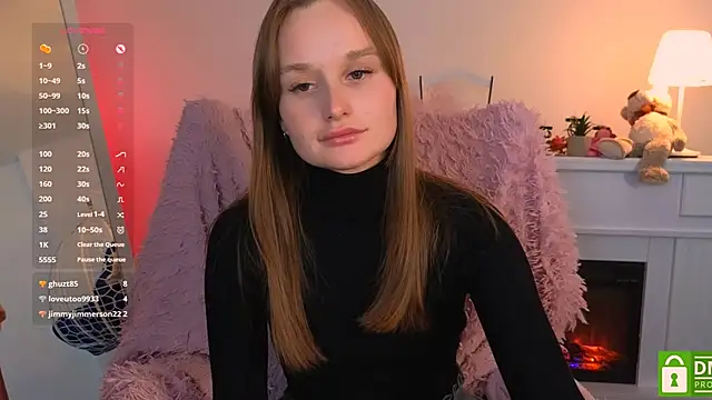 Lara_Vest