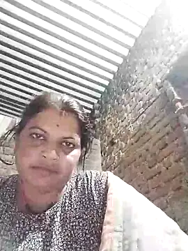 Bhavna_hot