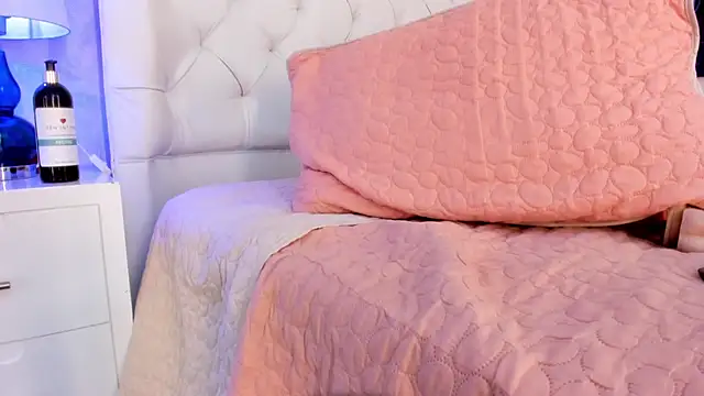 Yara_Bliss_
