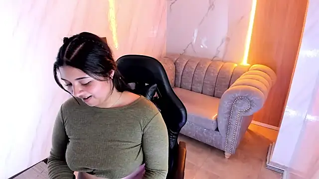 mia_hot_tf