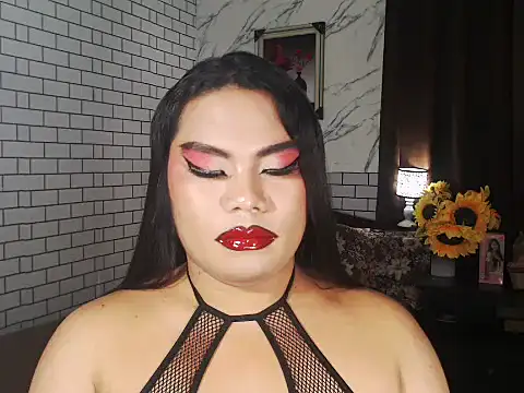 tsbrianahugecock - TSbrianaHugeCock's free webcam - UK Sex Cams