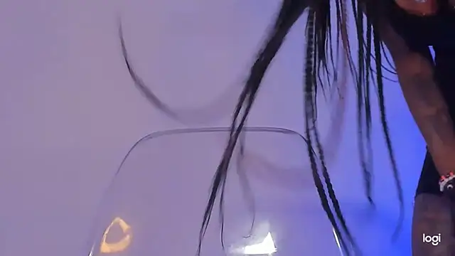Aprillebony