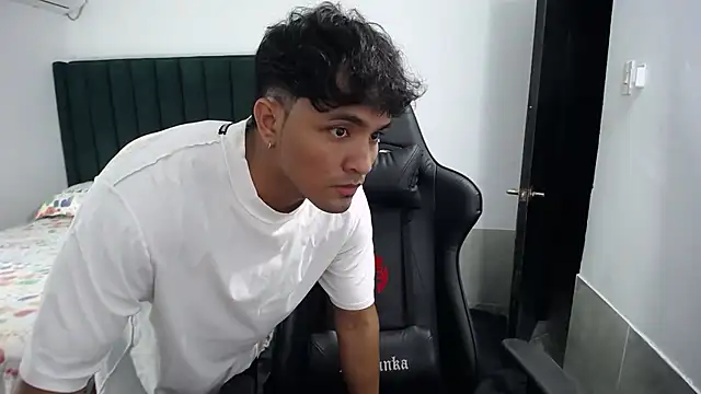 man_dur07 - Man_dur07's free webcam