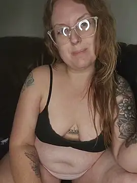 tattedmamaxoxo - TattedMamaXOXO's free webcam