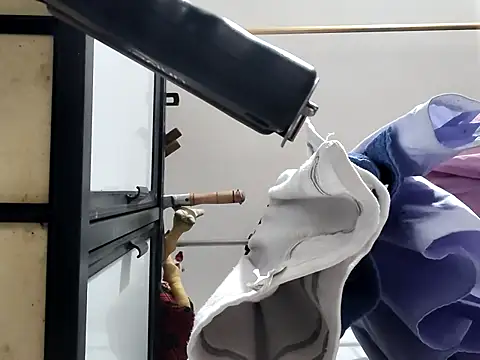 CurvySara1