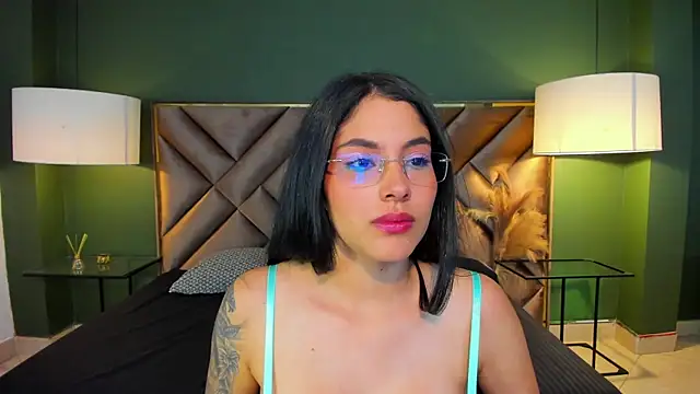 Mia_Elowen