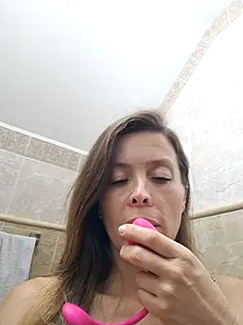 karina_warthon