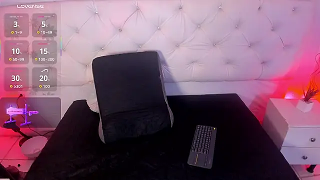 ambeer_fox_ - Ambeer_fox_'s free webcam - UK Sex Cams