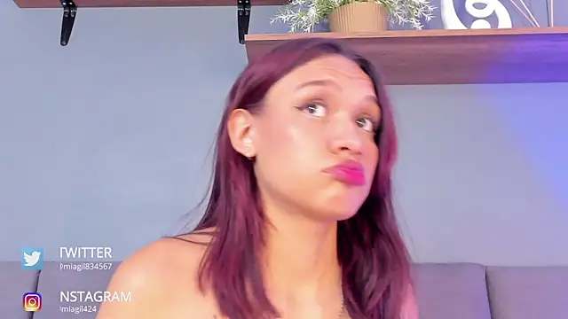 Mia_Gil_