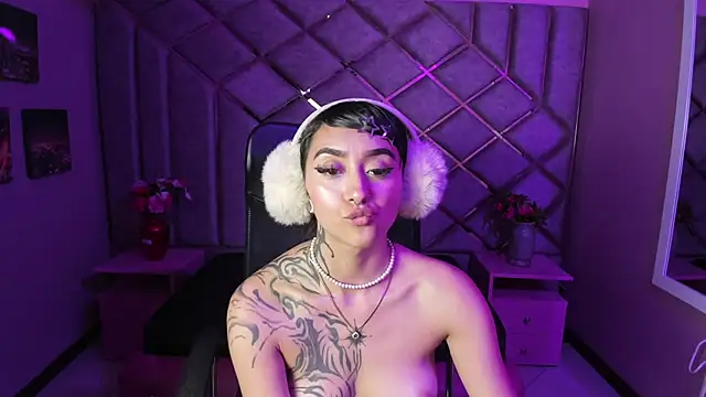 Miaa_Thopmson