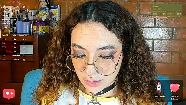 Annycolin_