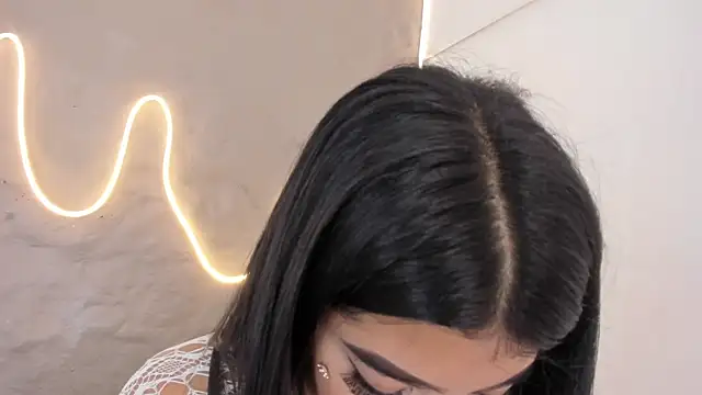 Naomy_gyal