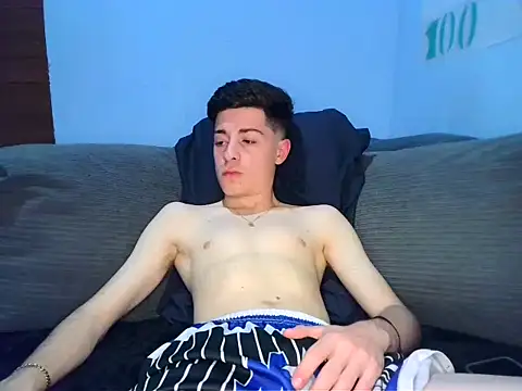 newbrian20 - Newbrian20's free webcam
