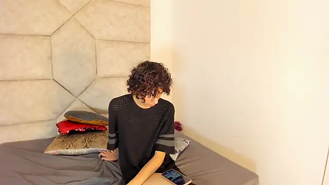 scaarlett_22_ - Scaarlett_22_'s free webcam - UK Sex Cams