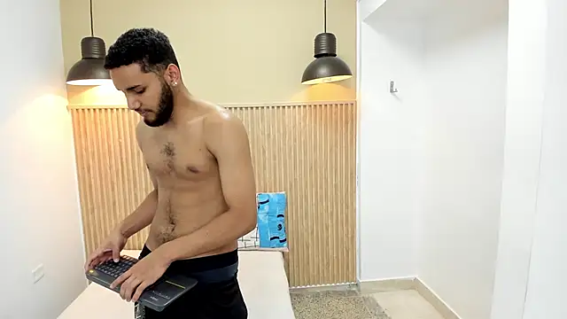 Adamss_23