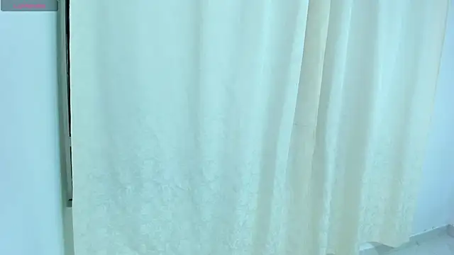  EmiilyEvans_ chat room