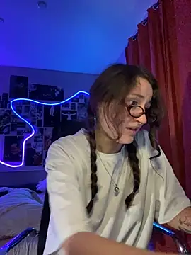 dooubletroublee - Dooubletroublee's free webcam