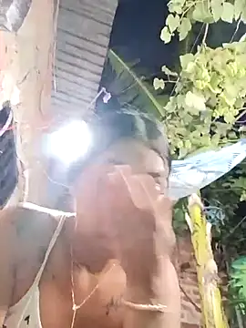 rous-squir - Rous-squir's free webcam