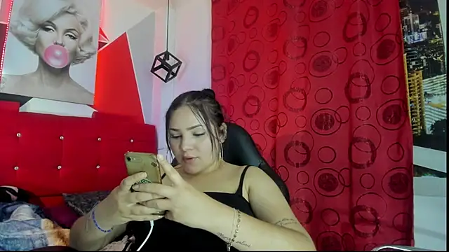 rose_and_denisse - Rose_and_denisse's free webcam