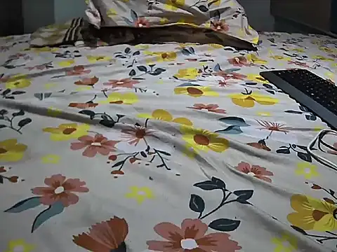 indiboy009 - Indiboy009's free webcam