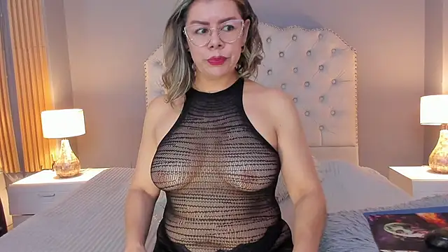 ramonasimons - RamonaSimons's free webcam