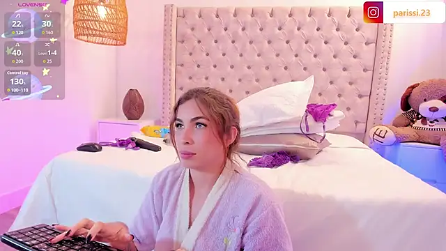 mia_parissi - Mia_Parissi's free webcam - UK Sex Cams