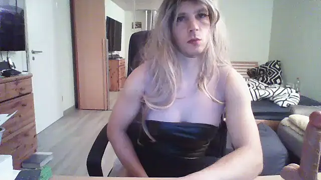 kinky-kristina - Kinky-Kristina's free webcam - UK Sex Cams