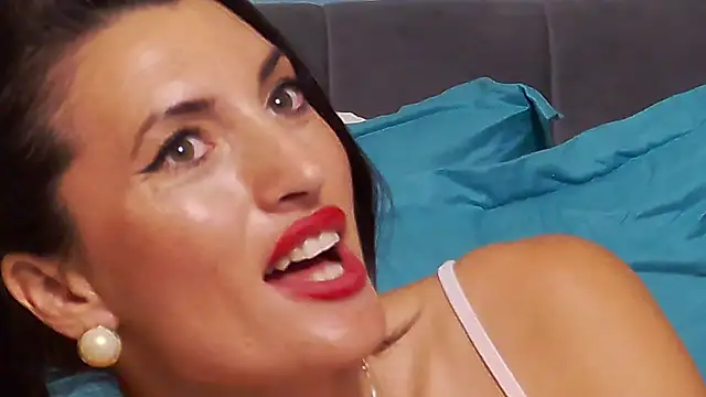 zoeylarkens - Zoeylarkens's free webcam - UK Sex Cams