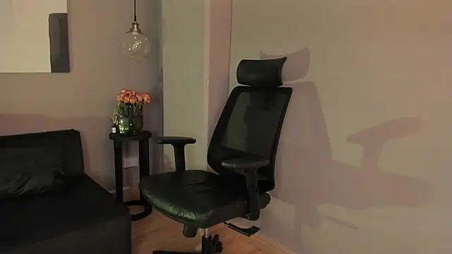 emily_mars1 - Emily_mars1's free webcam - UK Sex Cams