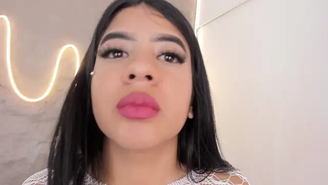 Naomy_gyal