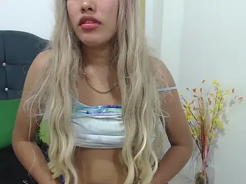 Adriana_Belle