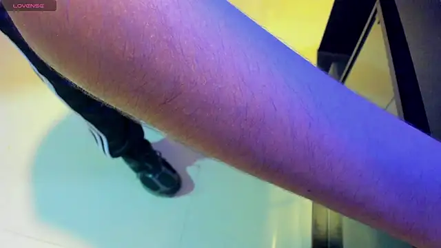 nicky_six333 - Nicky_six333's free webcam
