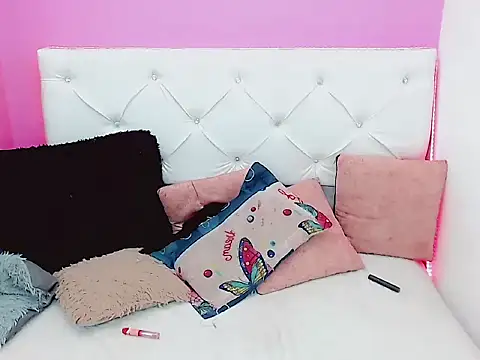 x_daniiela_x - X_daniiela_x's free webcam - UK Sex Cams