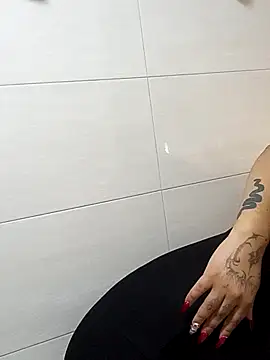 snow_belle - Snow_belle's free webcam
