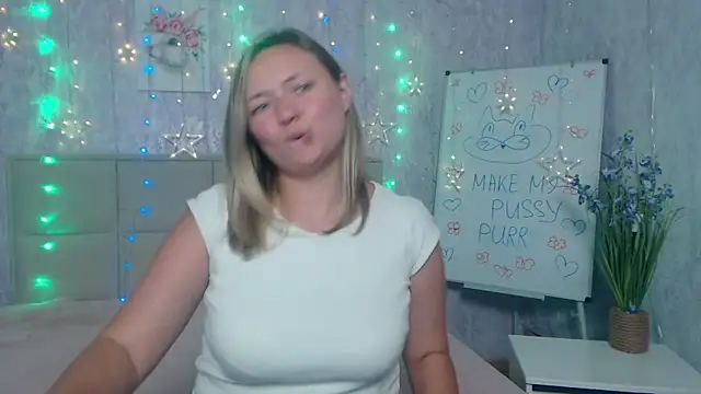  SallyVerda chat room