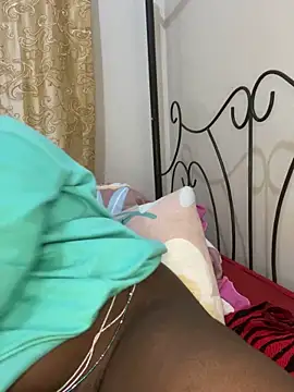 sweet18creamybigpussy - Sweet18creamybigpussy's free webcam