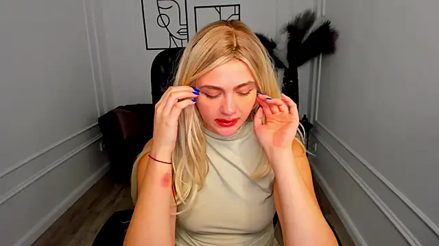 LeslieMineg