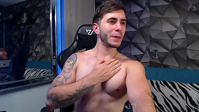 Latino_stud4u