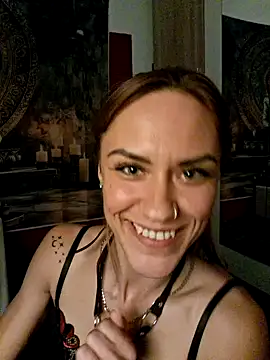 SlimBellaa from StripChat is Freechat