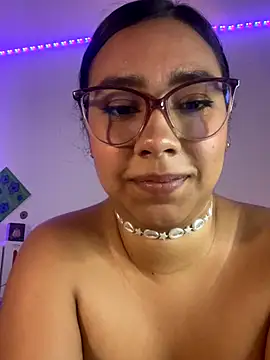 sofi_booty07 - Sofi_Booty07's free webcam - UK Sex Cams