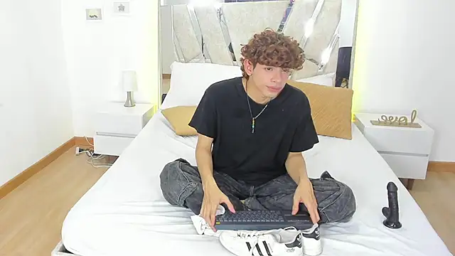 joshclarkth - Joshclarkth's free webcam - UK Sex Cams