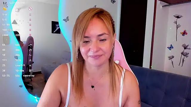 luciamature_ - Luciamature_'s free webcam - UK Sex Cams